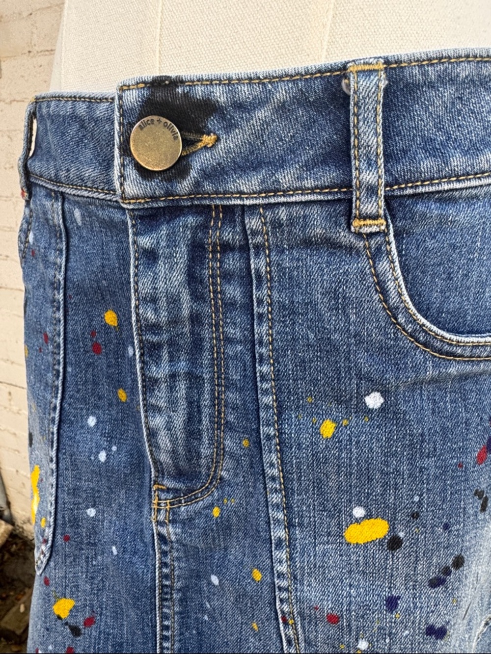 Alice + Olivia Coletta Denim Mini Skirt Splatter Paint Size 28 - Picture 12 of 15